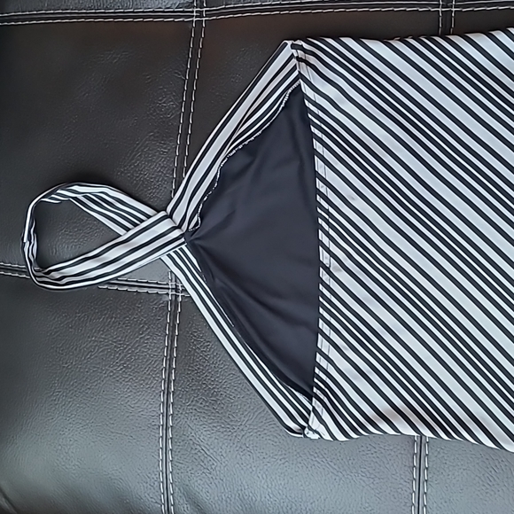 Y2K Halter Top - Picture 5 of 9